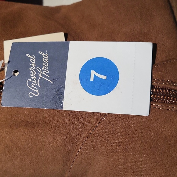 UNIVERSAL THREAD BROWN ANKLE BOOTS. SIZE 7/ NWT - Picture 6 of 8